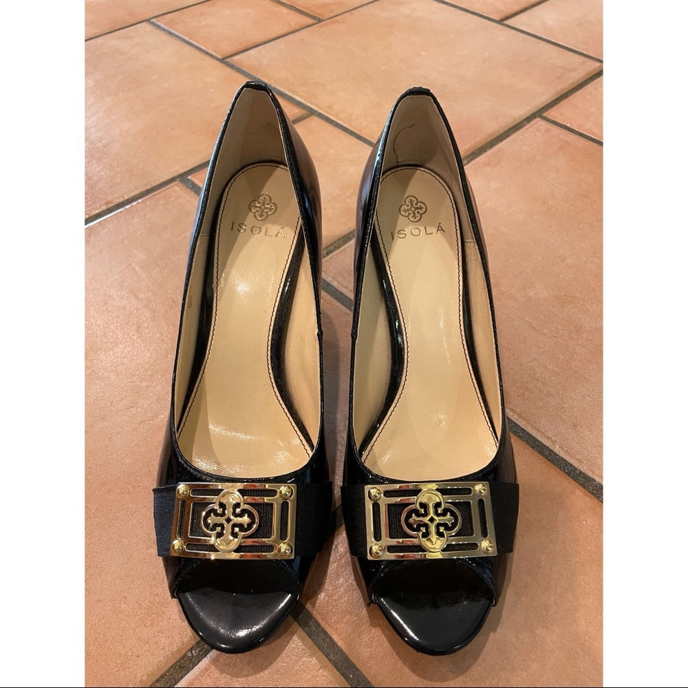 Isola black peep toe shoes